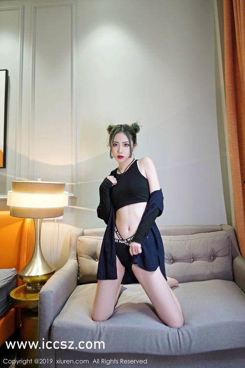 日韩美女脱衣服高清视频,日韩美女私密时刻大揭秘